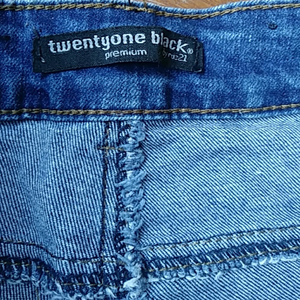 🌷2/$12 Twentyone Black by Rue 21 jeans - Picture 3 of 8